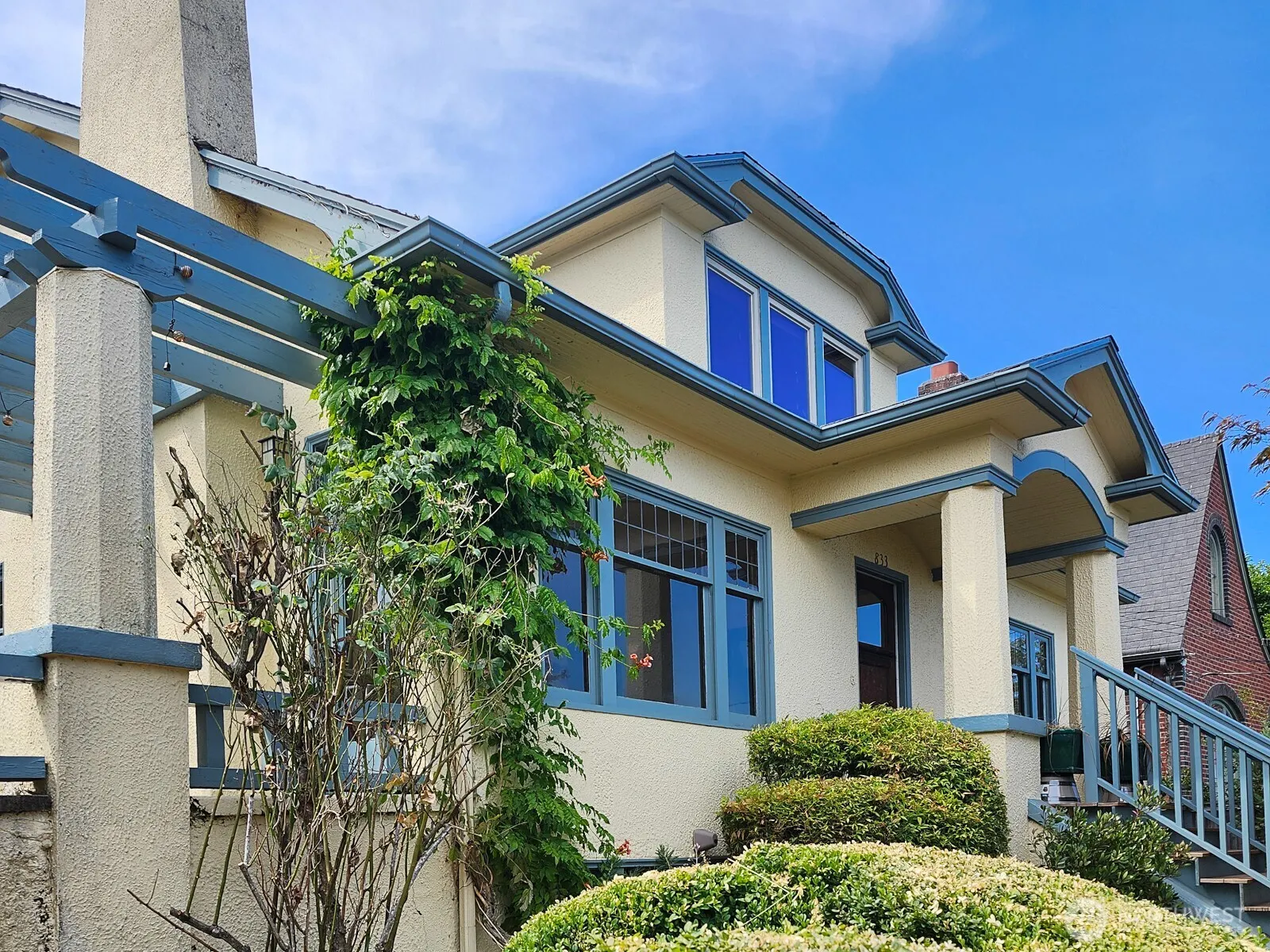 833 33rd Avenue S, Seattle, WA 98144