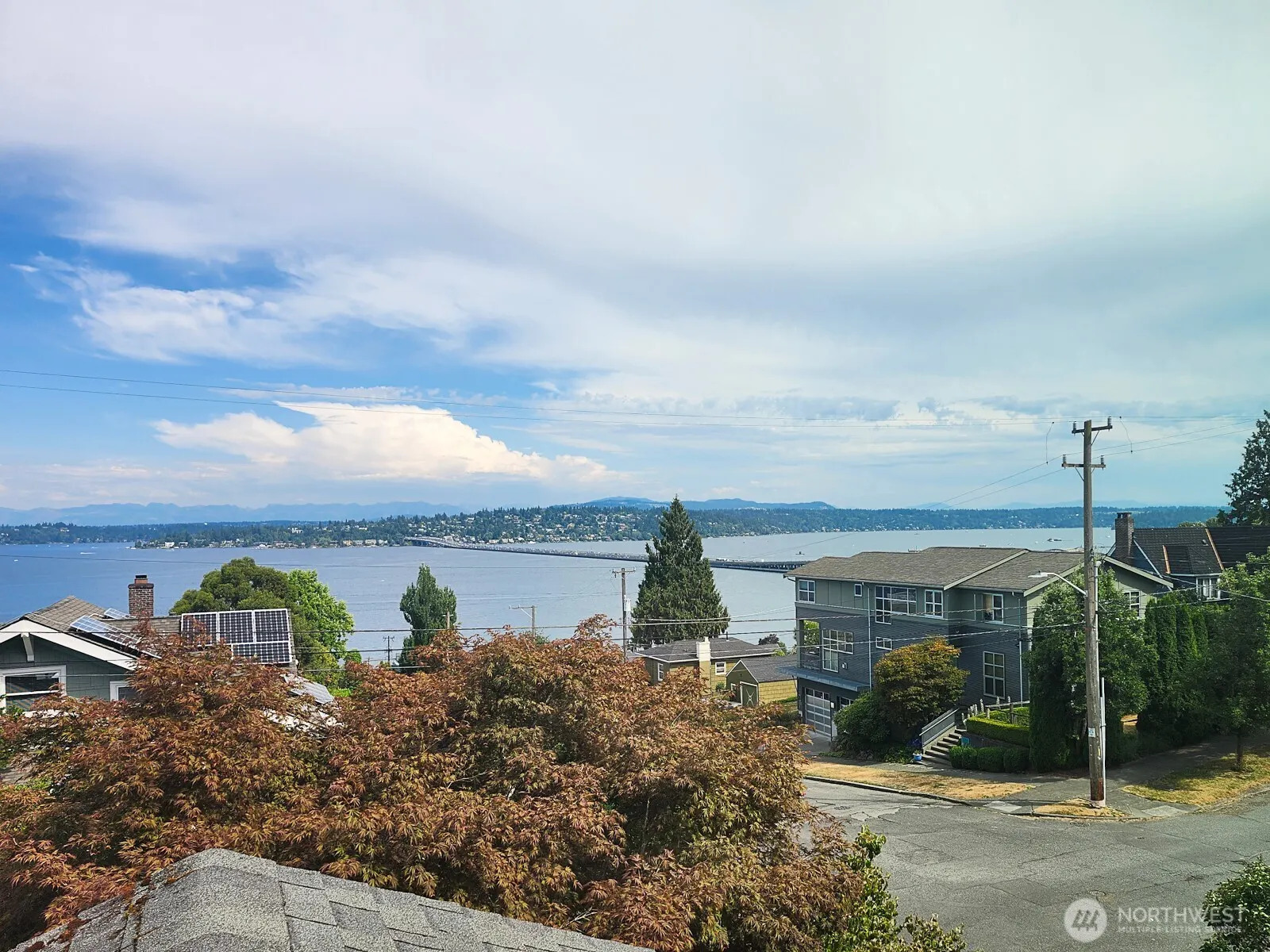 833 33rd Avenue S, Seattle, WA 98144