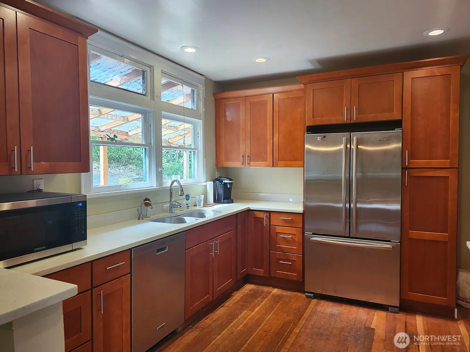 833 33rd Avenue S, Seattle, WA 98144