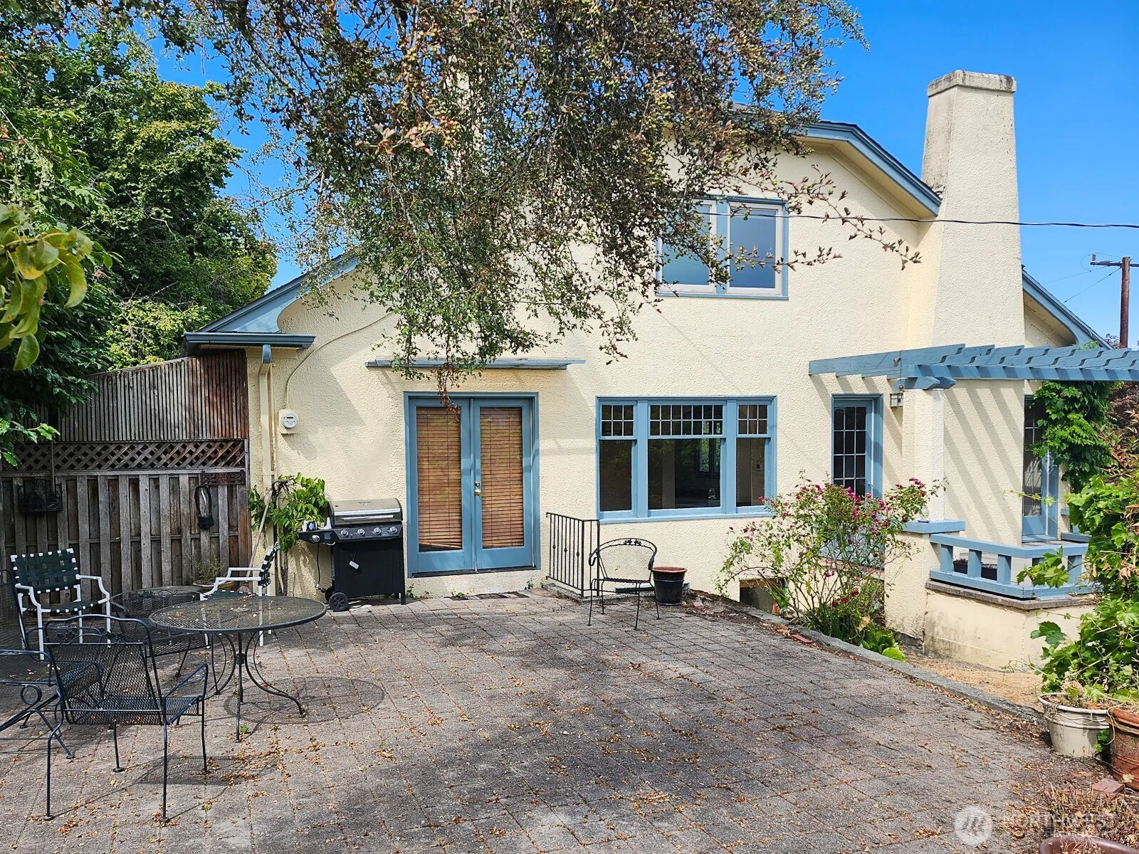 833 33rd Avenue S, Seattle, WA 98144