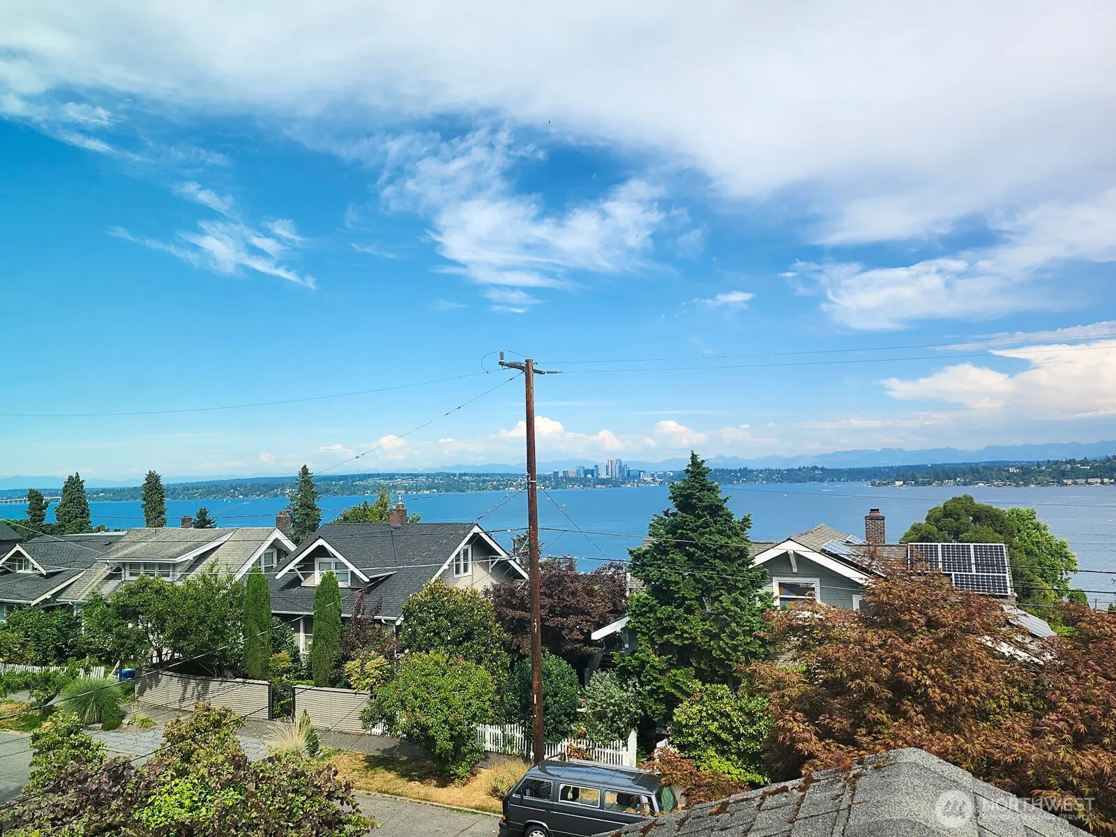 833 33rd Avenue S, Seattle, WA 98144