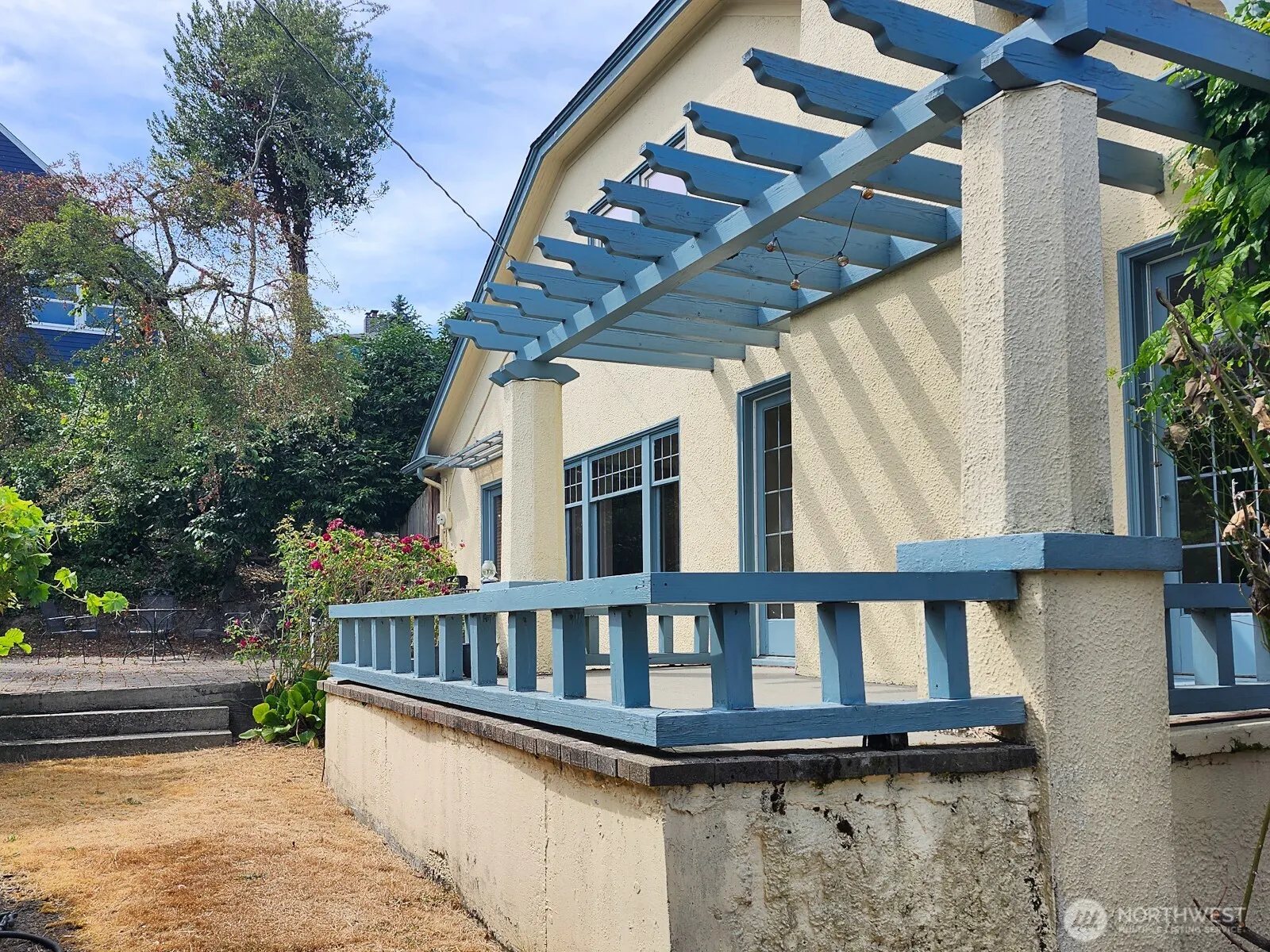 833 33rd Avenue S, Seattle, WA 98144
