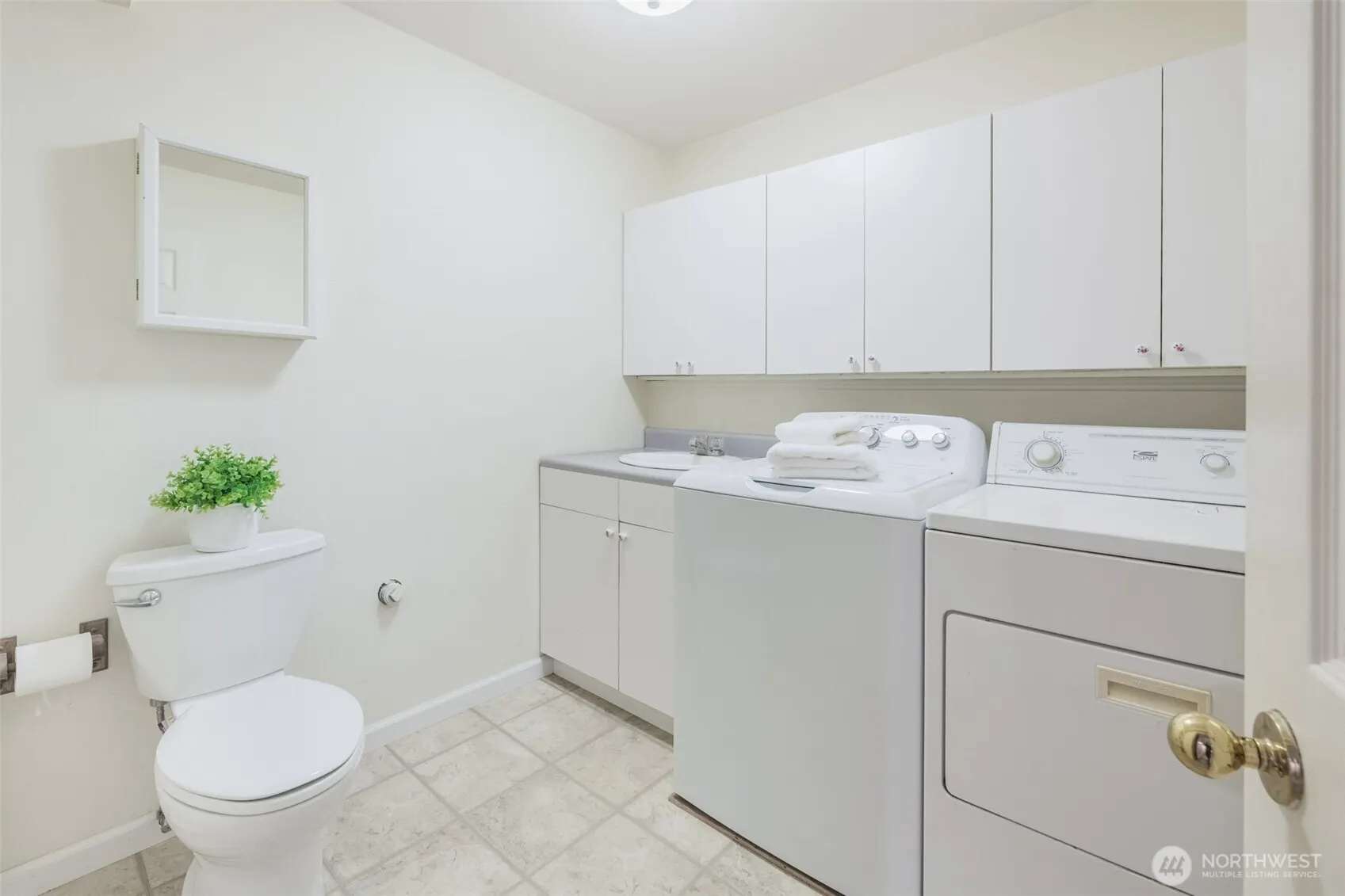 12009 SE 251st Place , Kent, WA 98030
