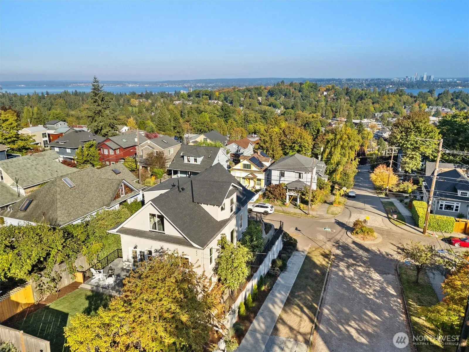 603 24th Avenue E, Seattle, WA 98112