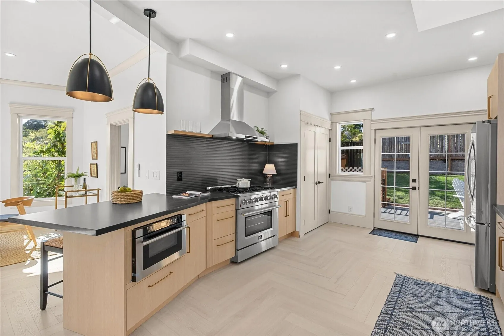 603 24th Avenue E, Seattle, WA 98112