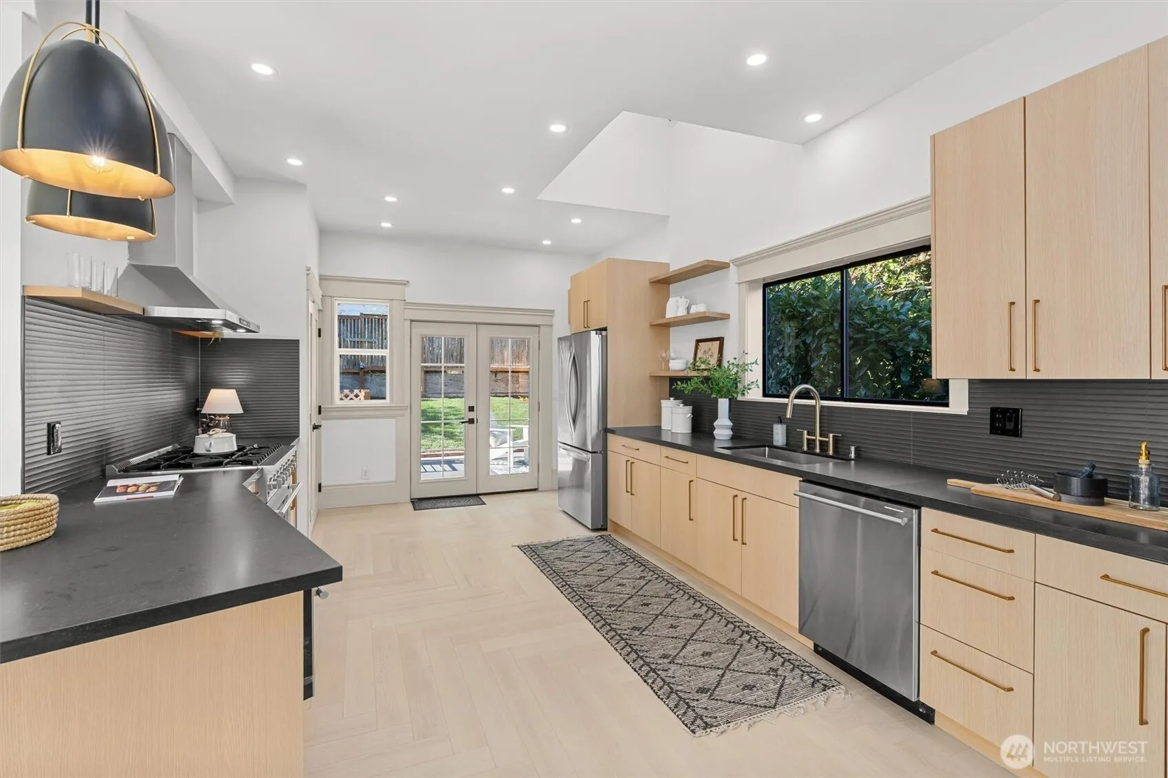 603 24th Avenue E, Seattle, WA 98112