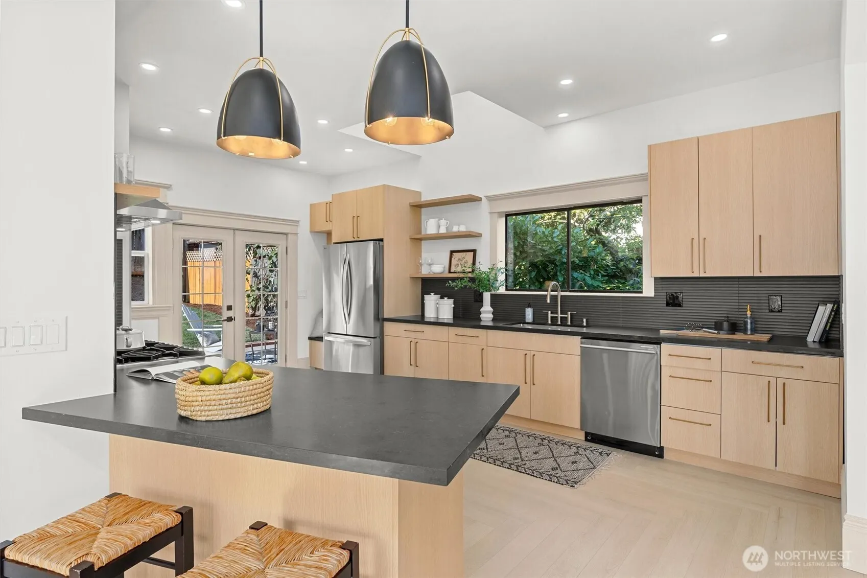 603 24th Avenue E, Seattle, WA 98112
