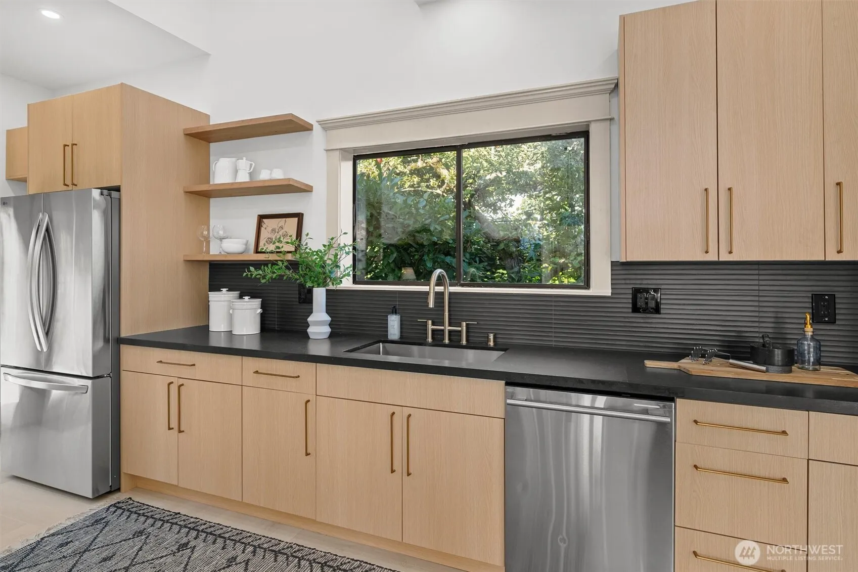 603 24th Avenue E, Seattle, WA 98112