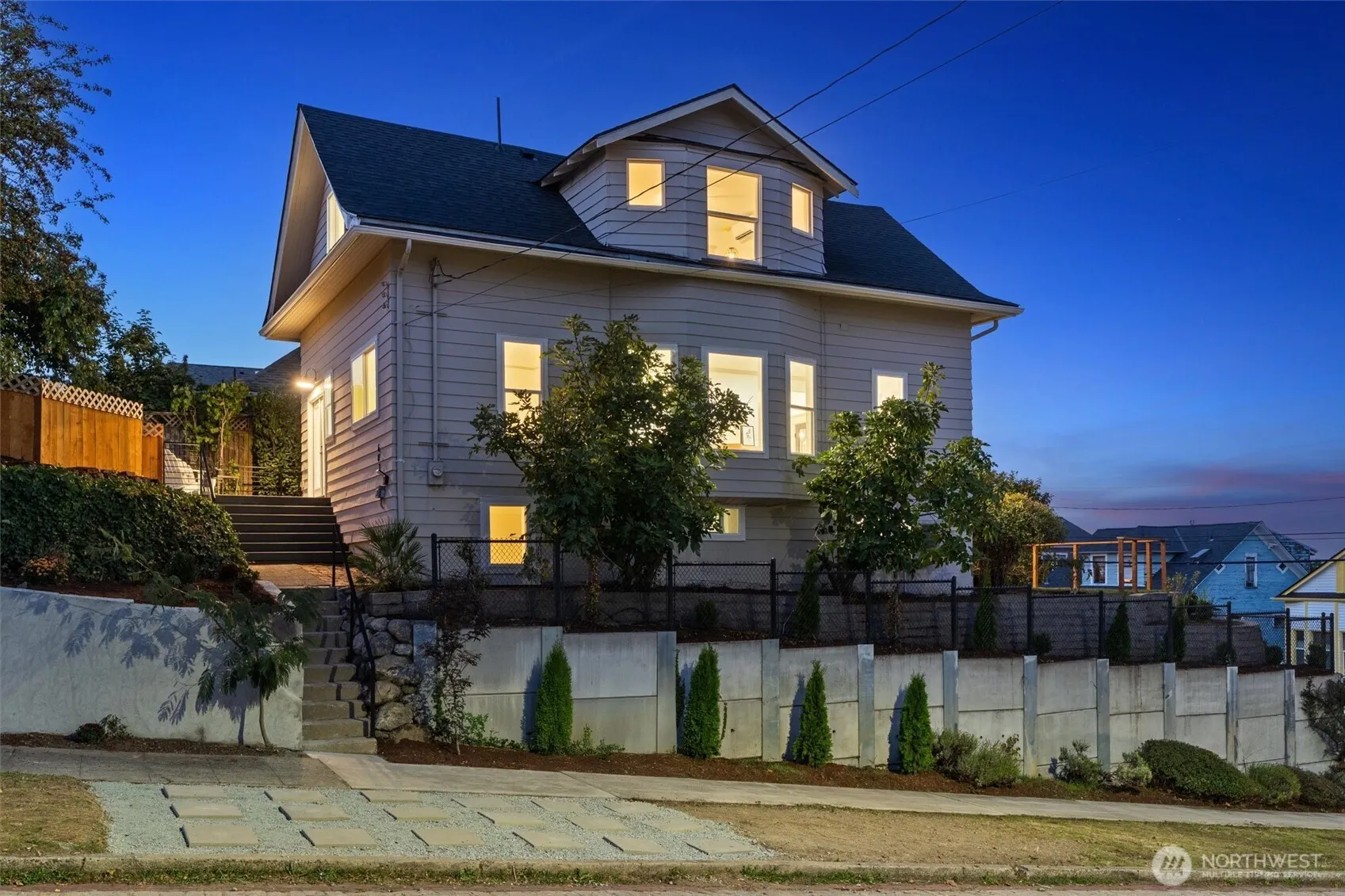 603 24th Avenue E, Seattle, WA 98112