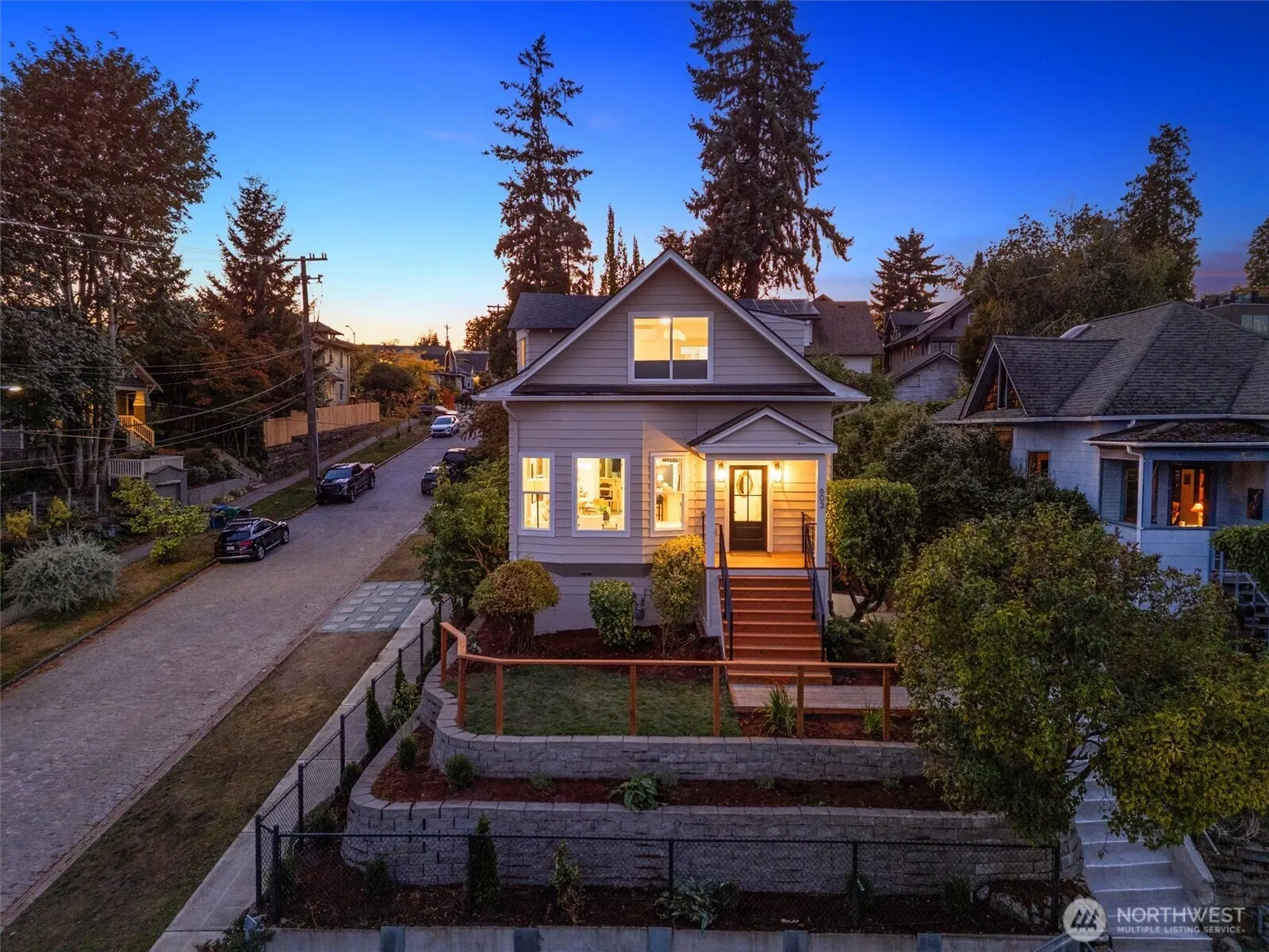 603 24th Avenue E, Seattle, WA 98112