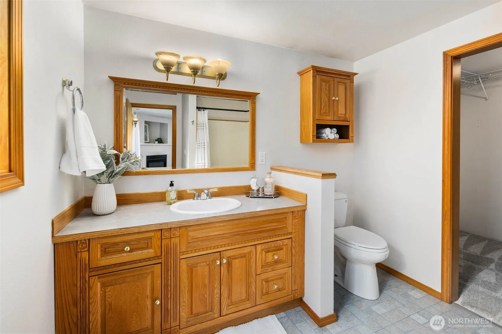 12401 SE 235th Street , Kent, WA 98031