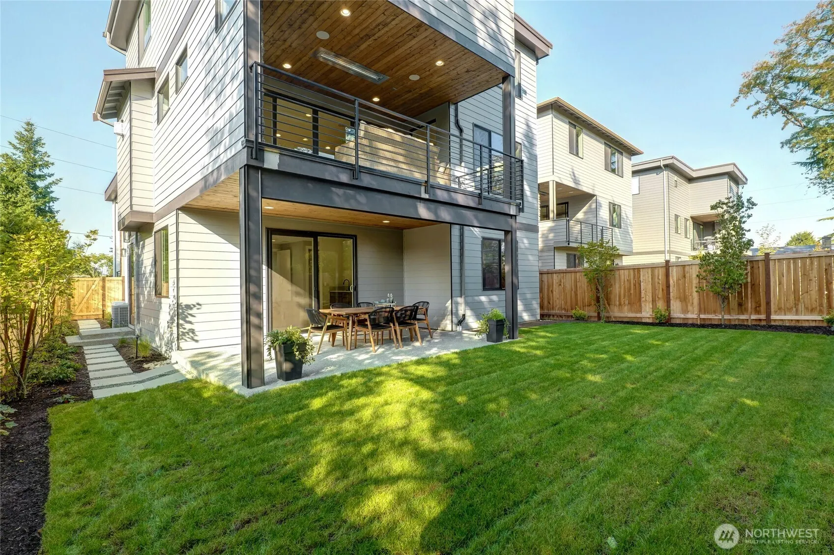 15525 NE 60th Street , Redmond, WA 98052