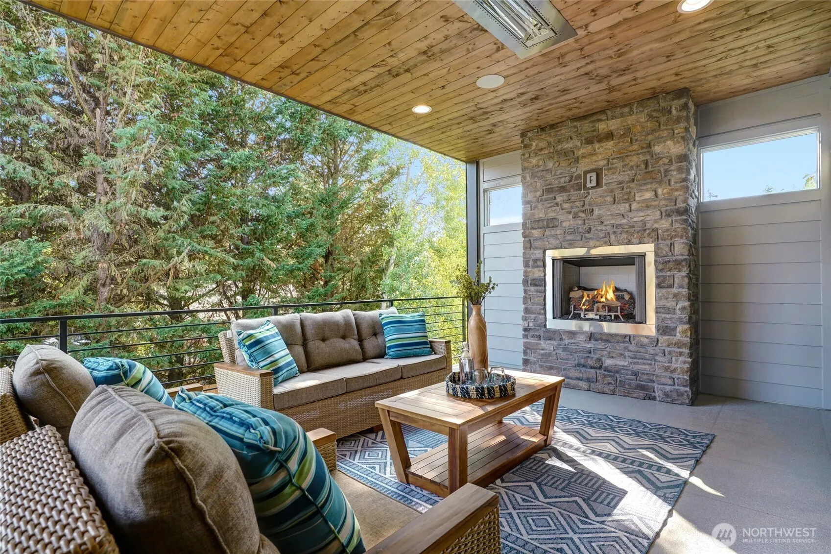 15525 NE 60th Street , Redmond, WA 98052