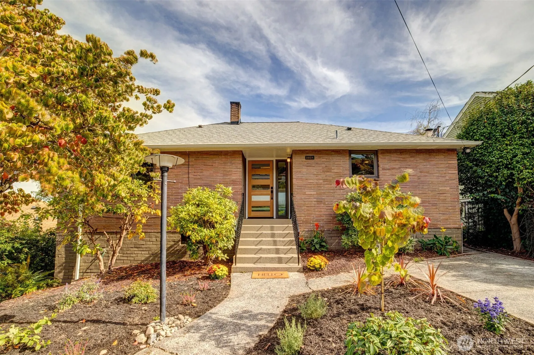 9804 63rd Avenue S, Seattle, WA 98118