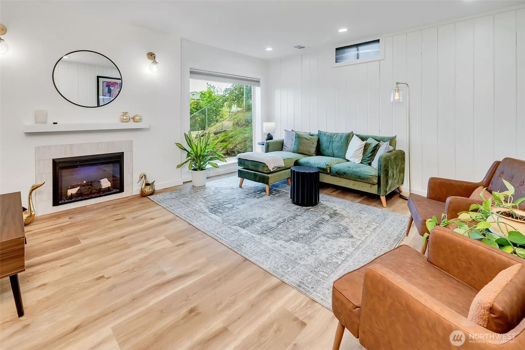 9804 63rd Avenue S, Seattle, WA 98118