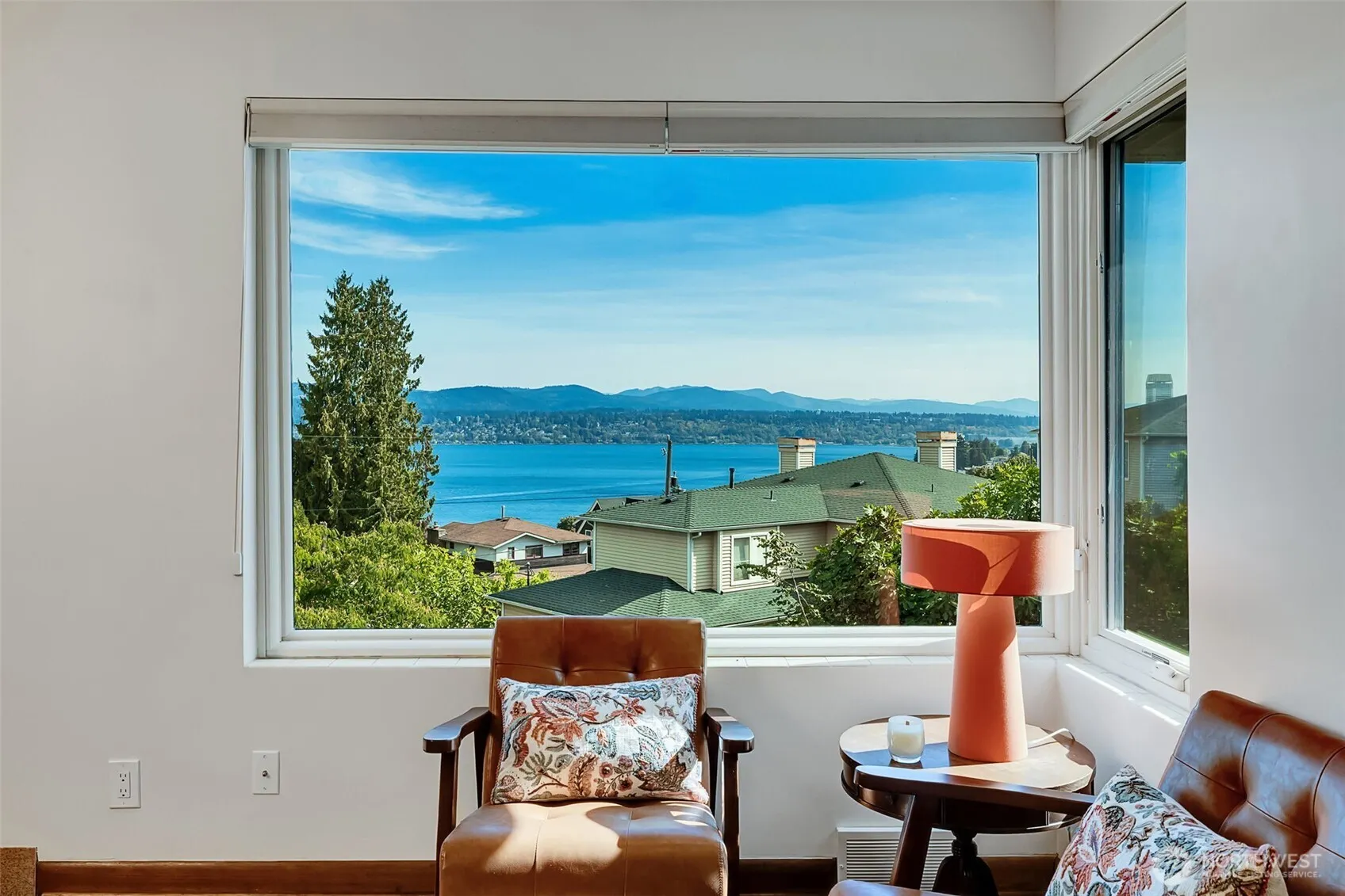 9804 63rd Avenue S, Seattle, WA 98118