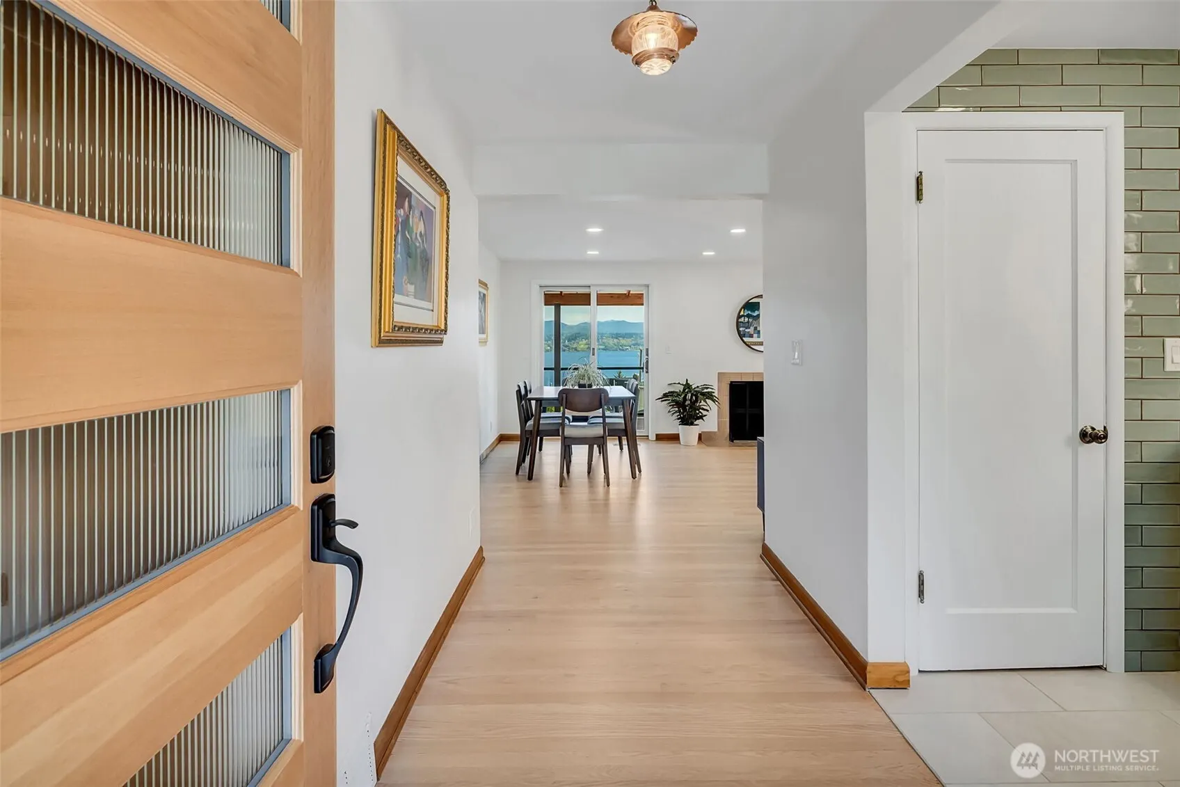 9804 63rd Avenue S, Seattle, WA 98118