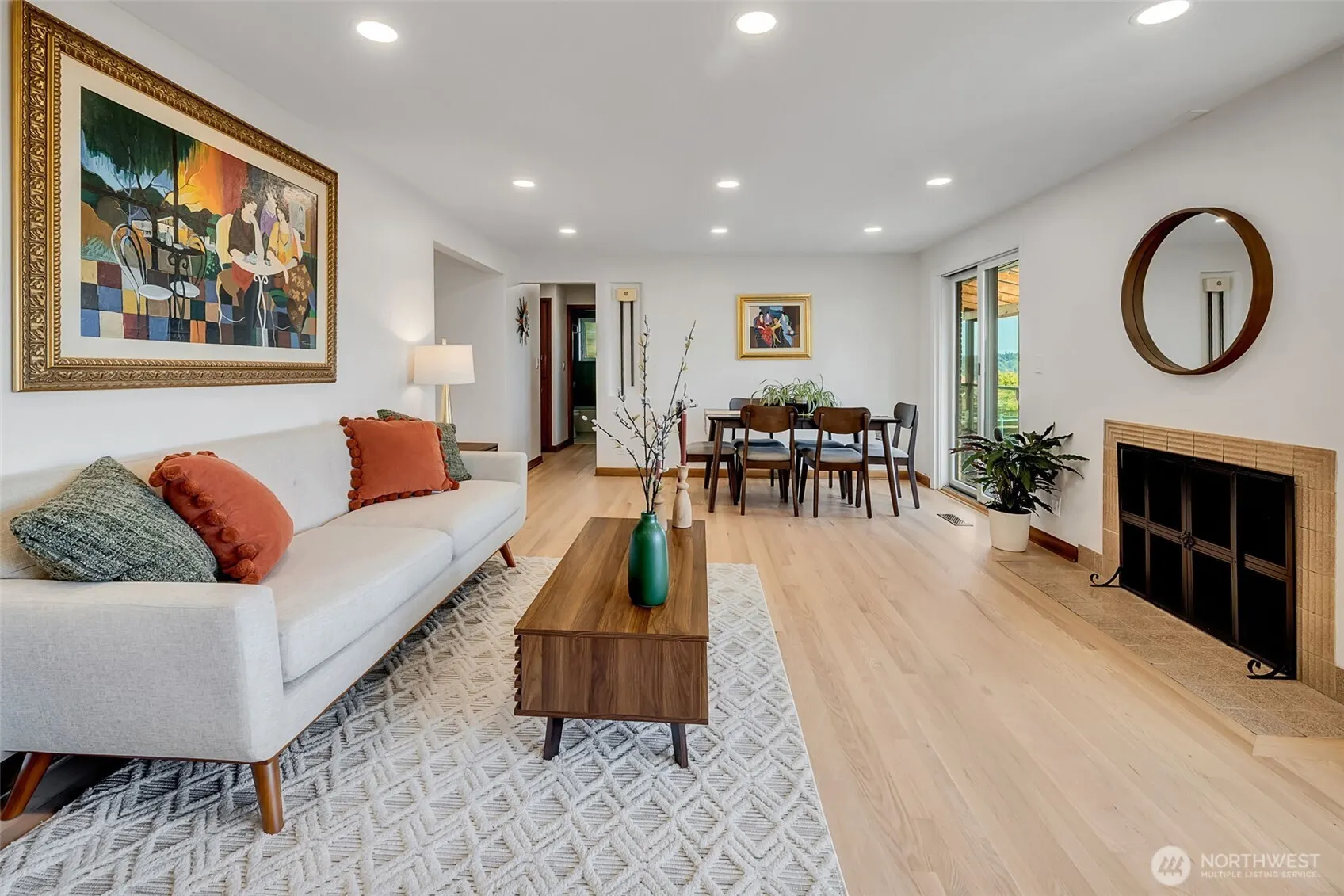 9804 63rd Avenue S, Seattle, WA 98118
