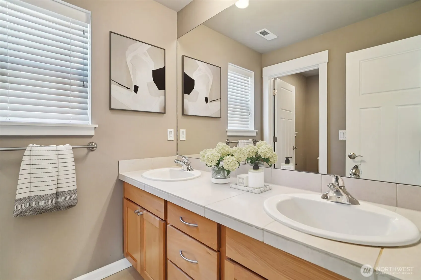 2480 NE Daphne Street , Issaquah, WA 98029