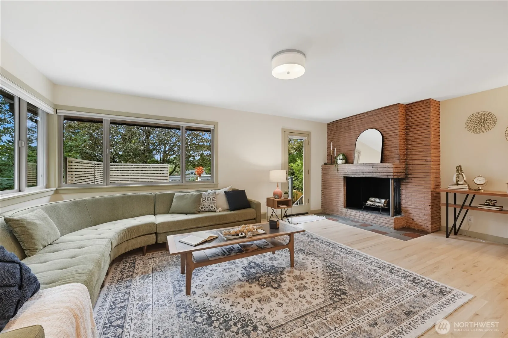 8533 Burke Avenue N, Seattle, WA 98103