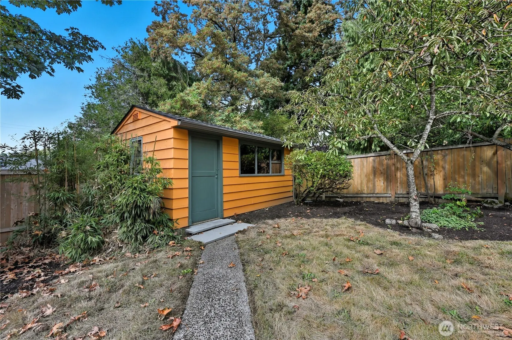 8533 Burke Avenue N, Seattle, WA 98103