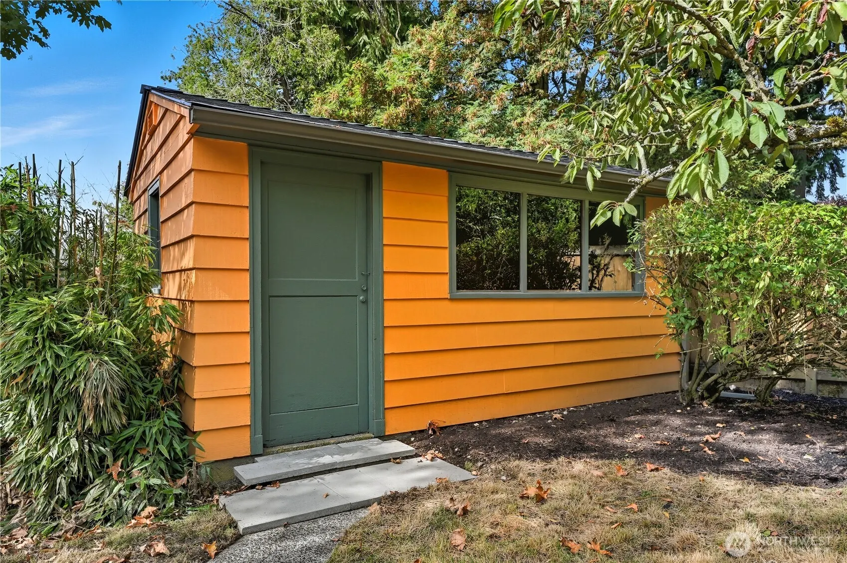 8533 Burke Avenue N, Seattle, WA 98103