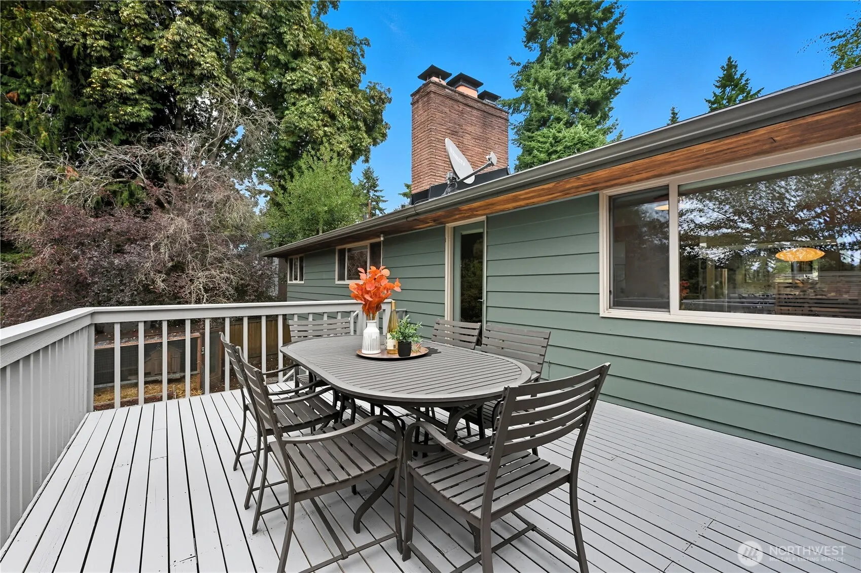 8533 Burke Avenue N, Seattle, WA 98103