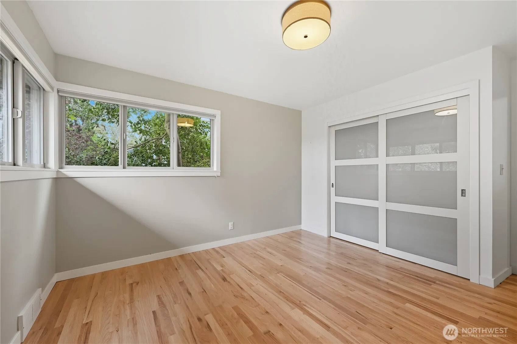 8533 Burke Avenue N, Seattle, WA 98103