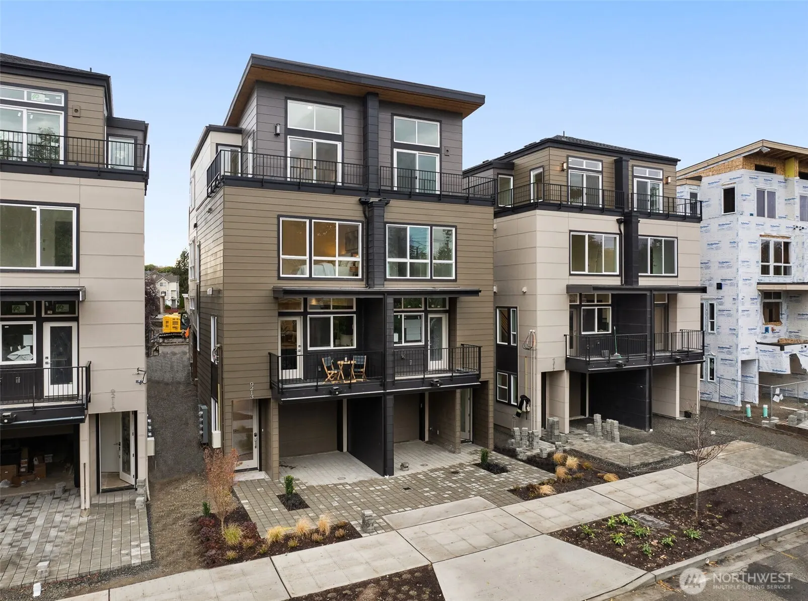 9203 Densmore Avenue N, Seattle, WA 98103