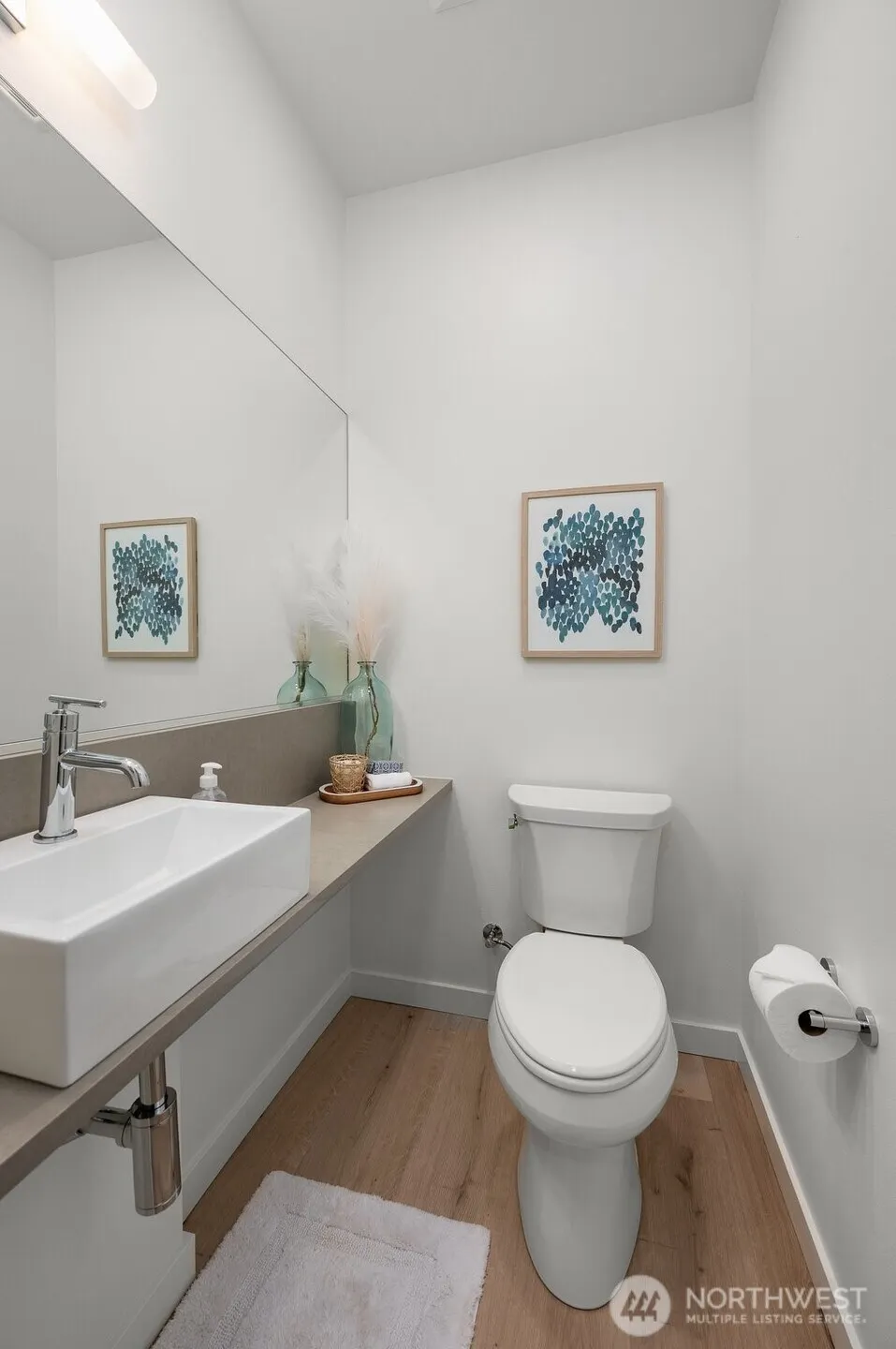 9203 Densmore Avenue N, Seattle, WA 98103