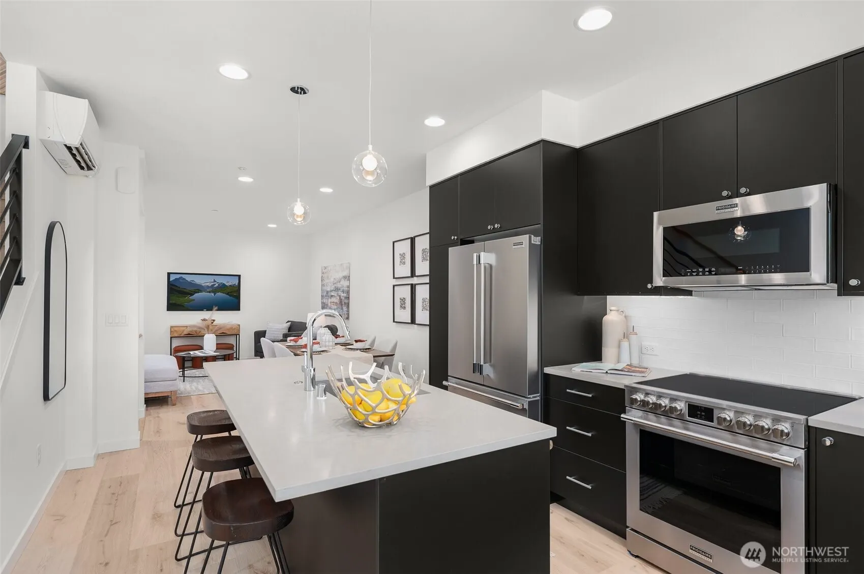 9203 Densmore Avenue N, Seattle, WA 98103
