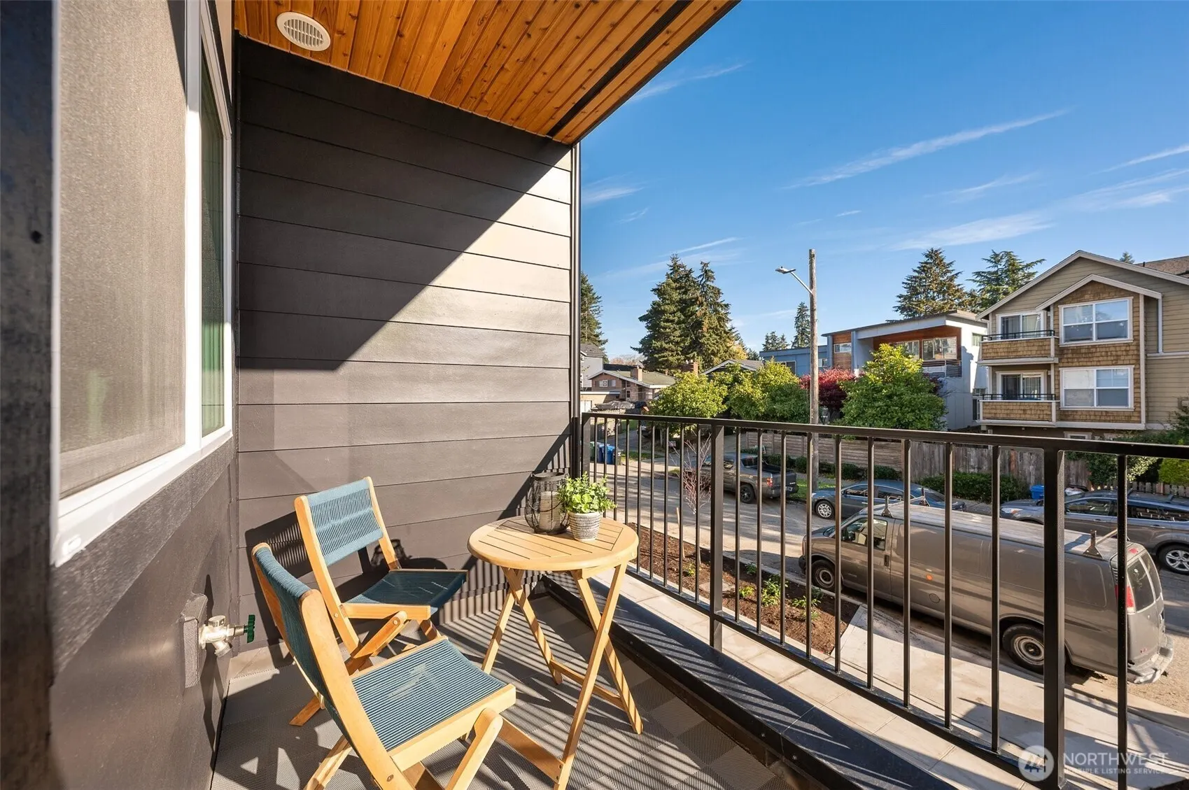 9203 Densmore Avenue N, Seattle, WA 98103