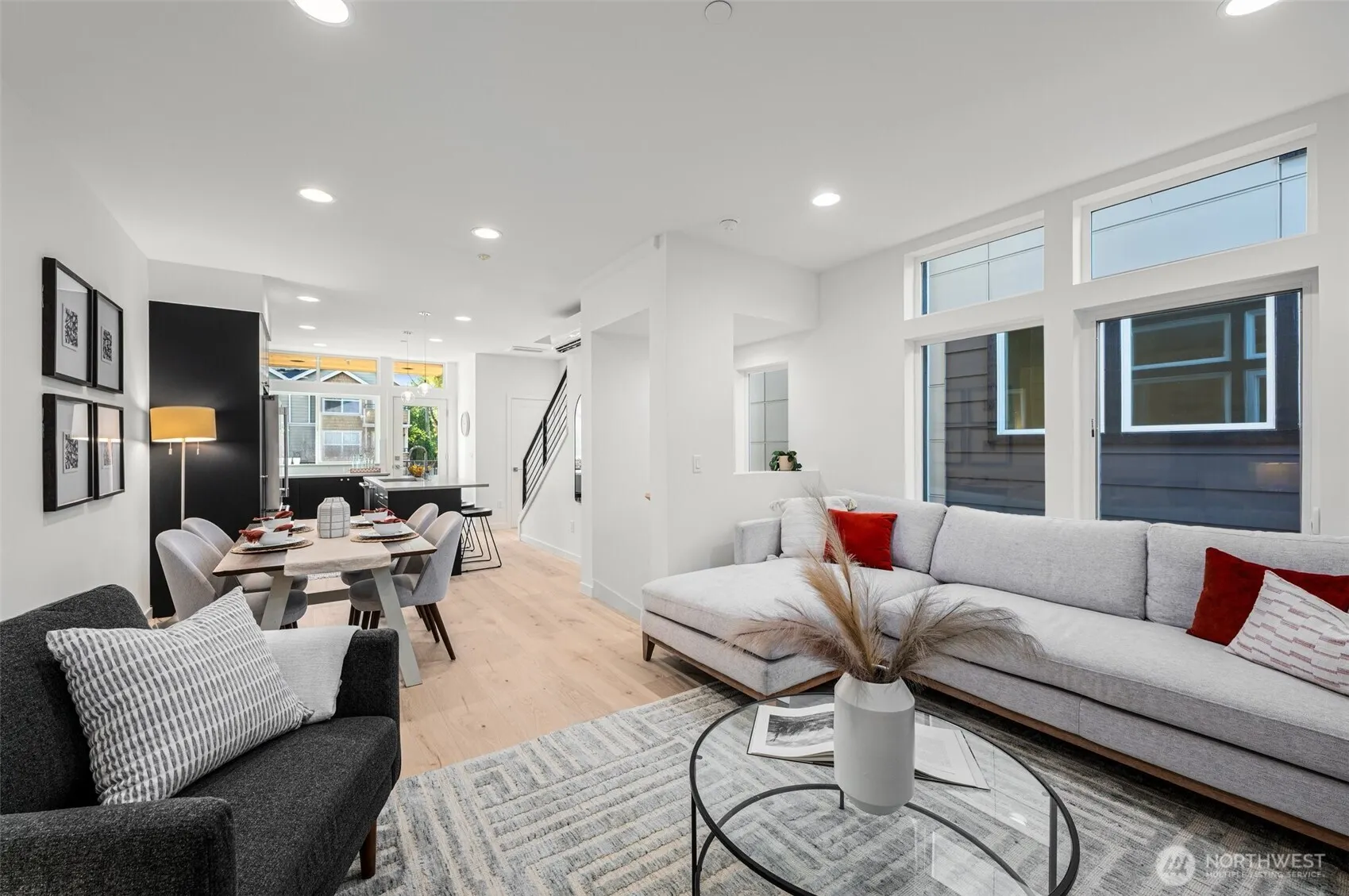 9203 Densmore Avenue N, Seattle, WA 98103