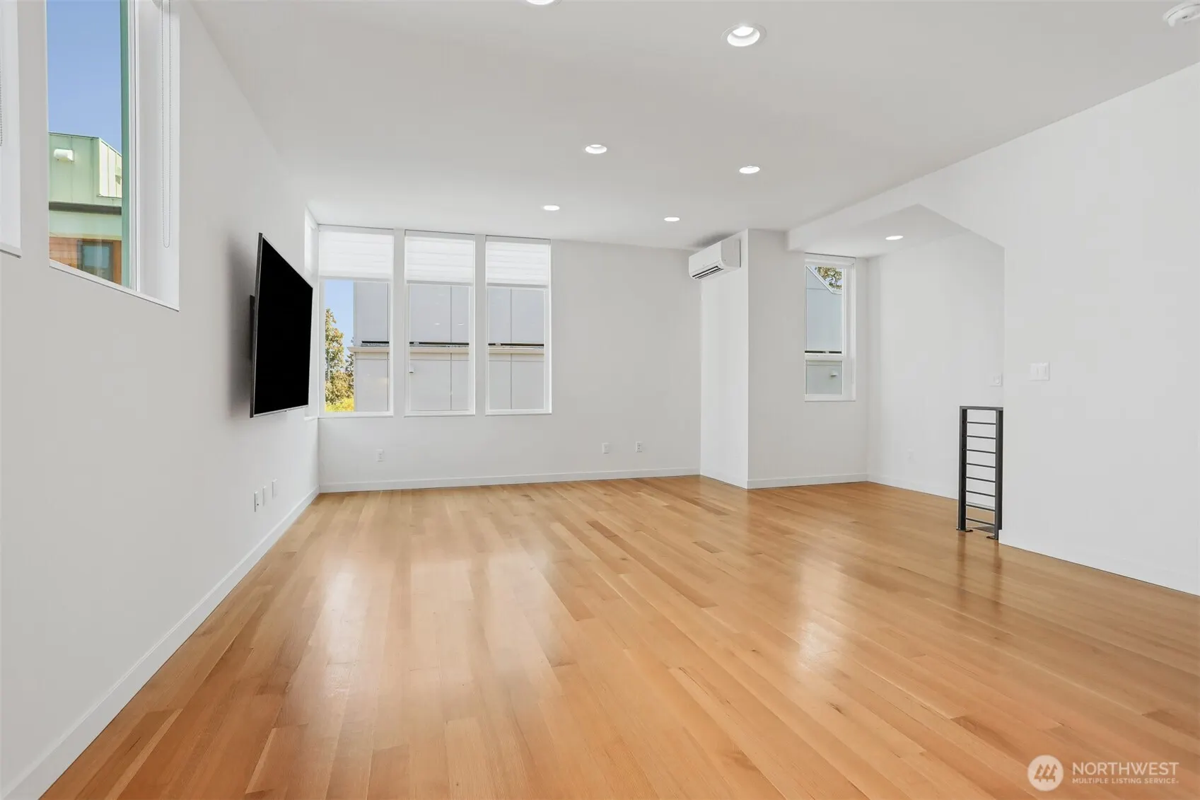 3641 22nd Avenue W #Unit E, Seattle, WA 98199