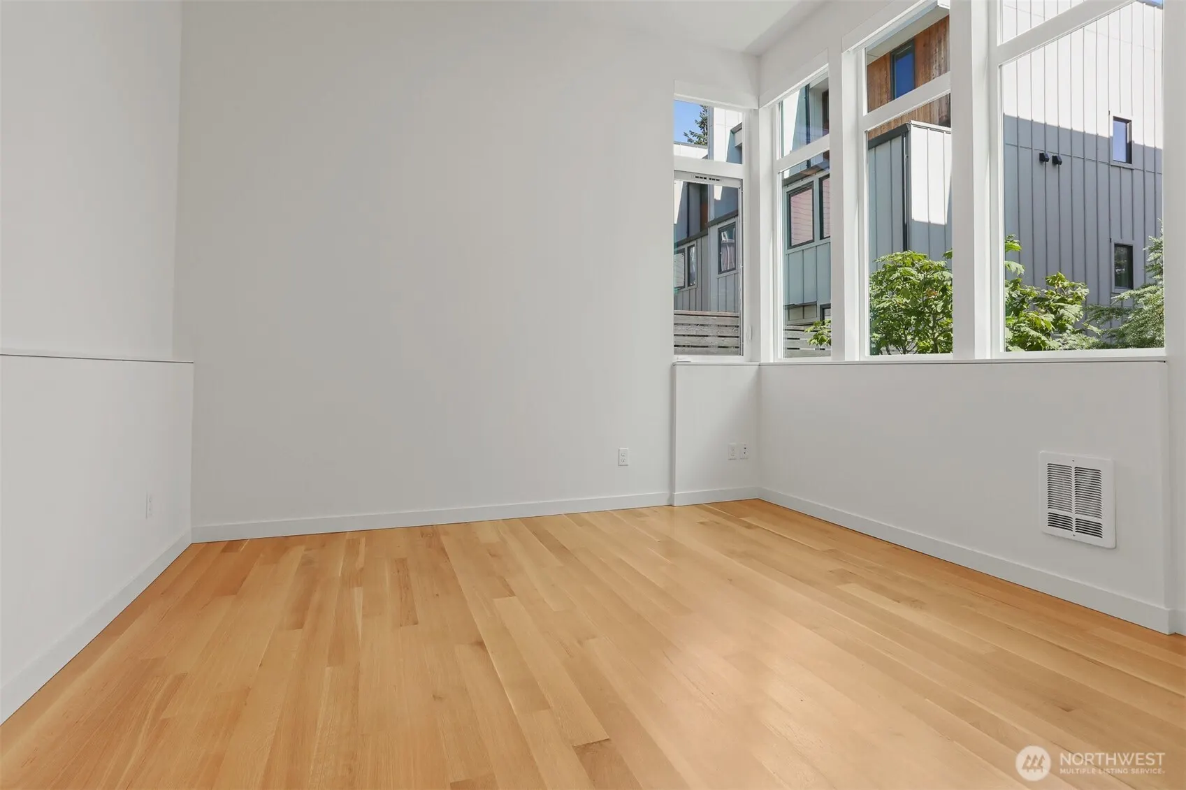 3641 22nd Avenue W #Unit E, Seattle, WA 98199