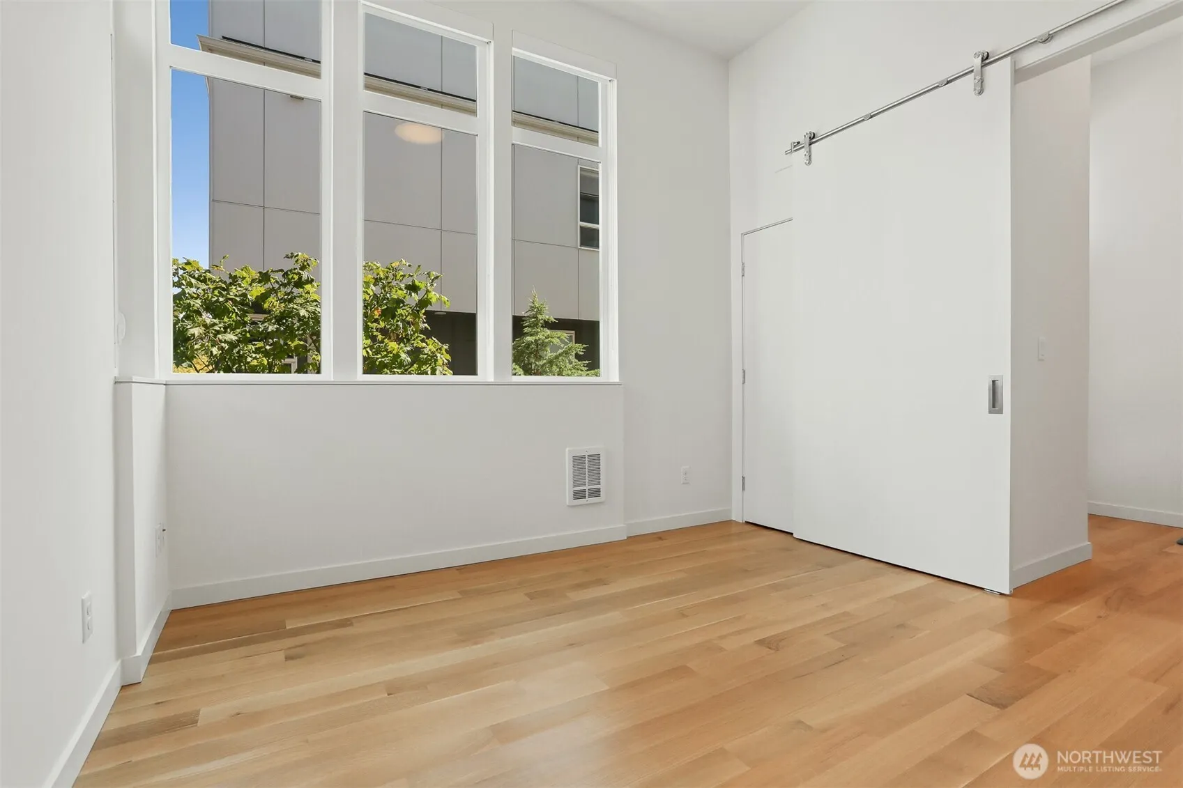 3641 22nd Avenue W #Unit E, Seattle, WA 98199