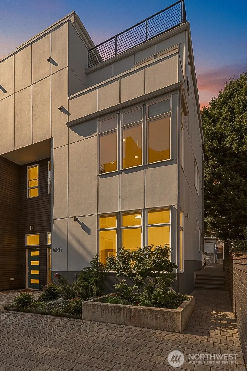 3641 22nd Avenue W #Unit E, Seattle, WA 98199