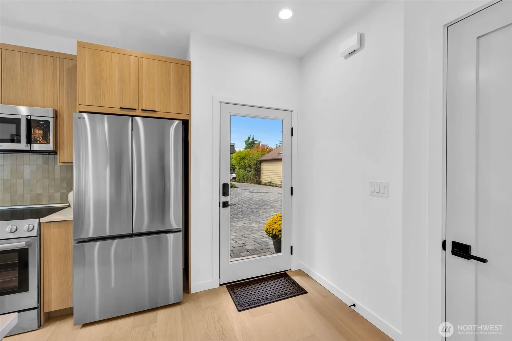 5638 49th Avenue SW, Seattle, WA 98136