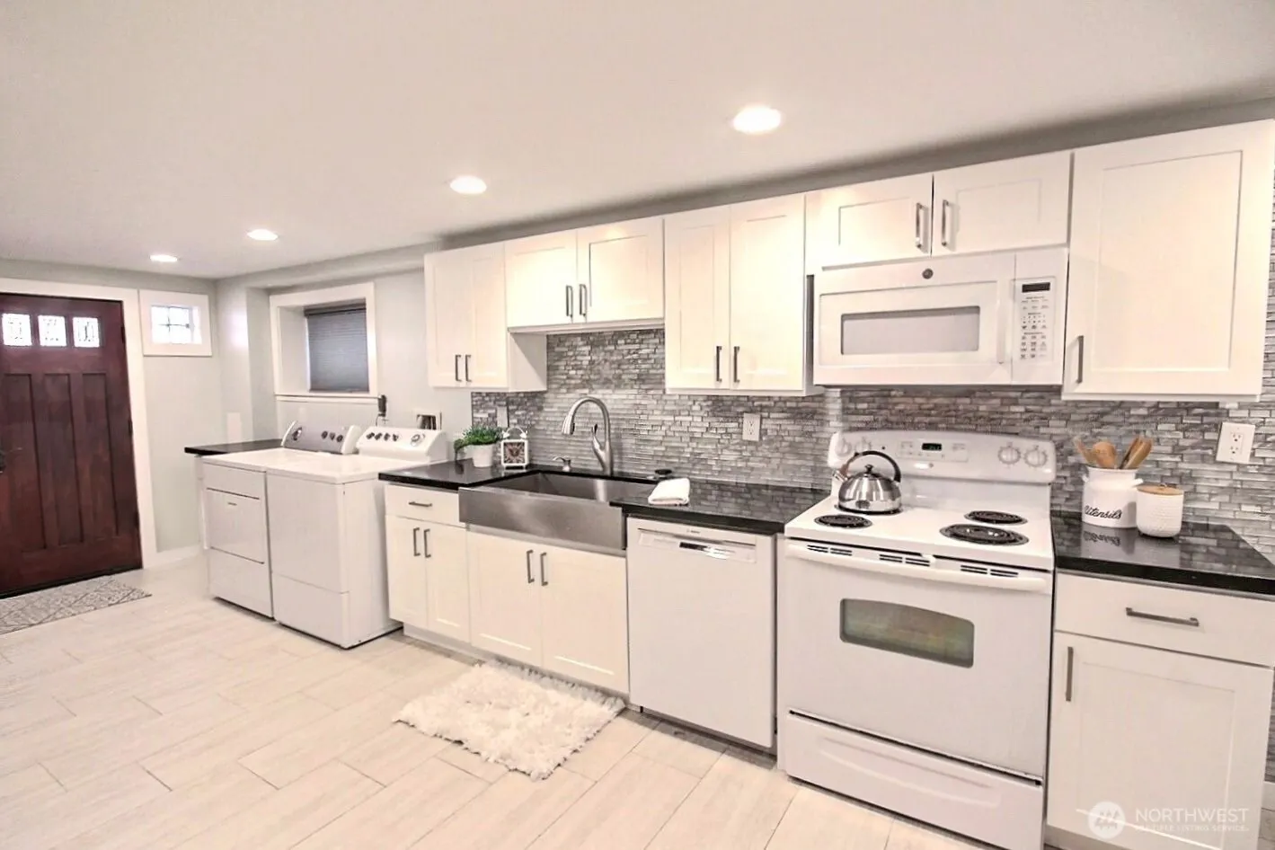 7748 14th Avenue SW, Seattle, WA 98106
