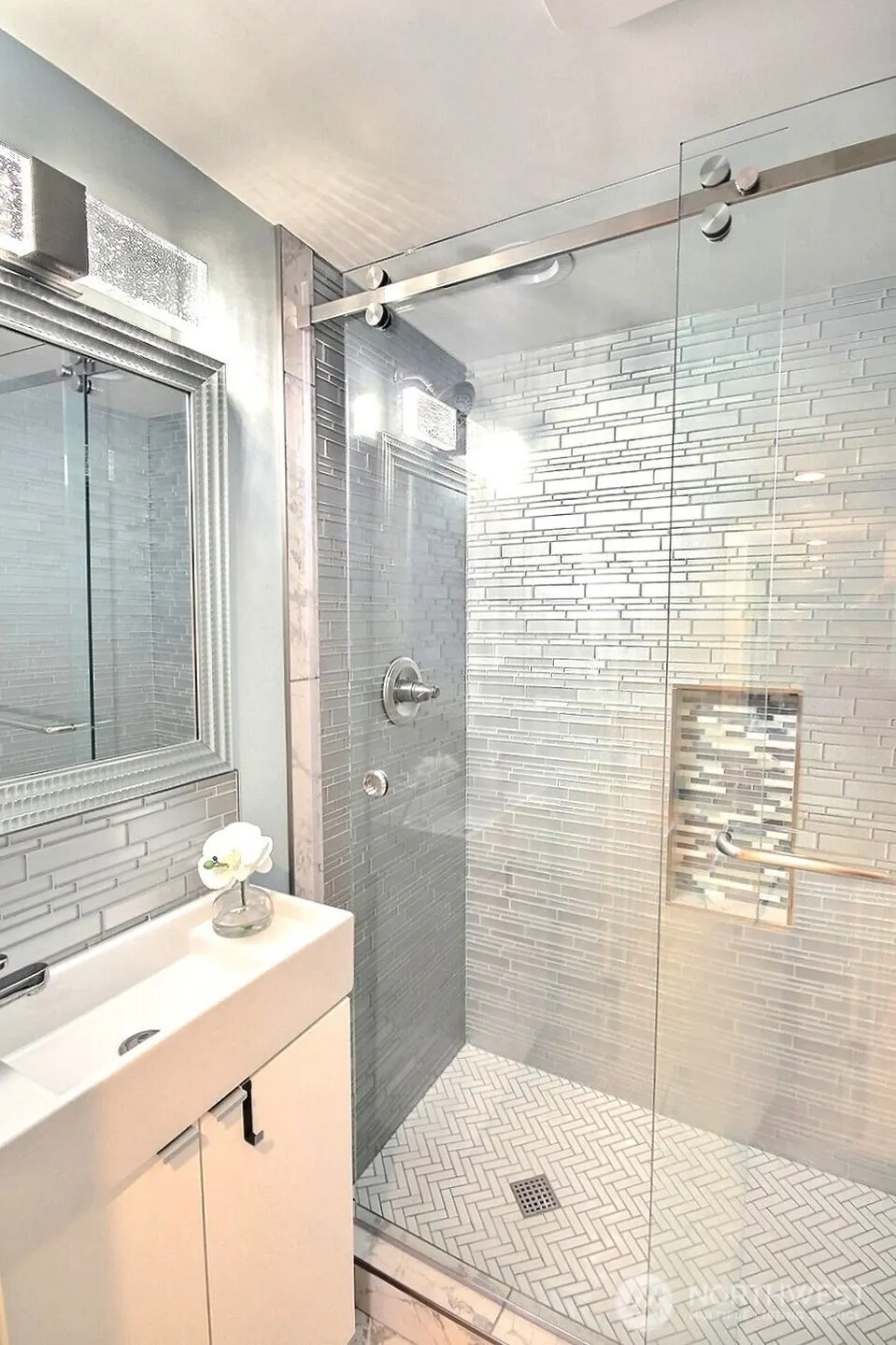 7748 14th Avenue SW, Seattle, WA 98106