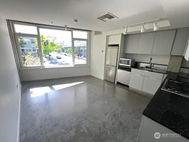 501 Roy Street #F229, Seattle, WA 98109