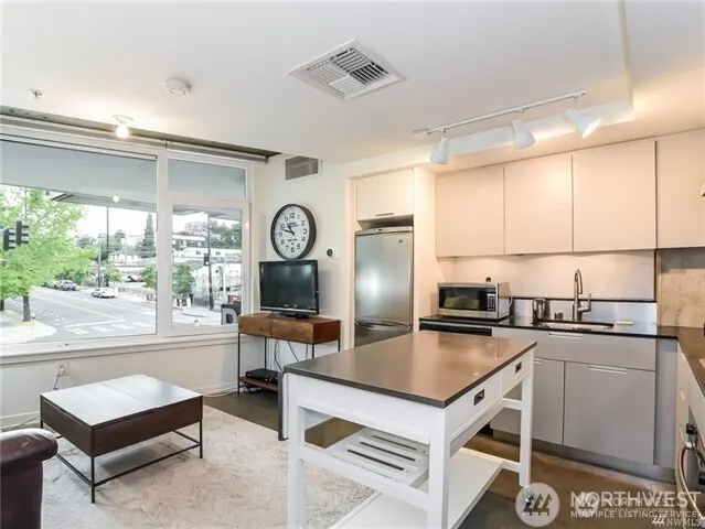 501 Roy Street #F229, Seattle, WA 98109