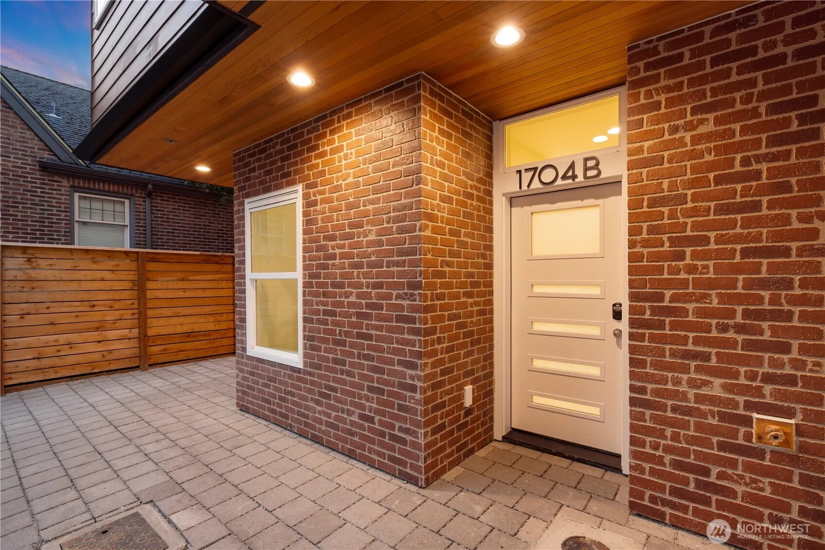 1704 B N 47th Street , Seattle, WA 98103