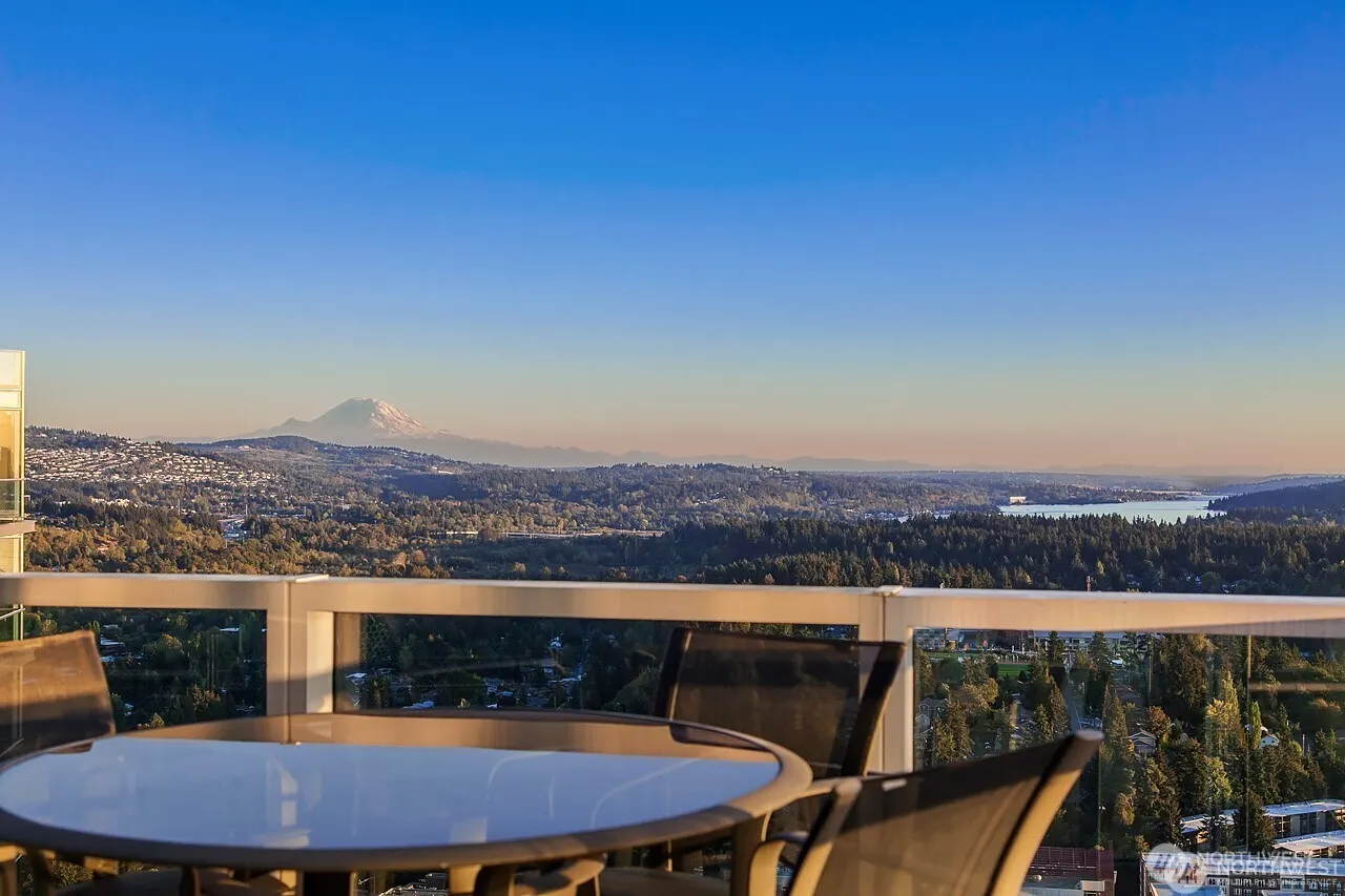 500 106th Avenue NE #4105, Bellevue, WA 98004
