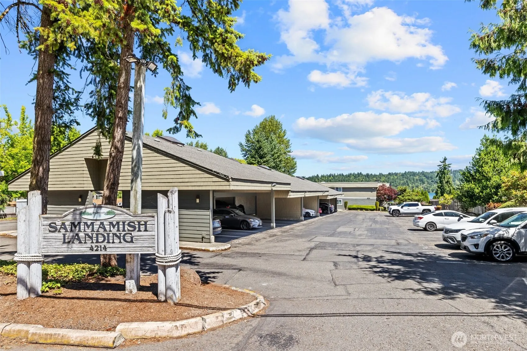 4214 W Lake Sammamish Pkwy NE NE #102, Redmond, WA 98052
