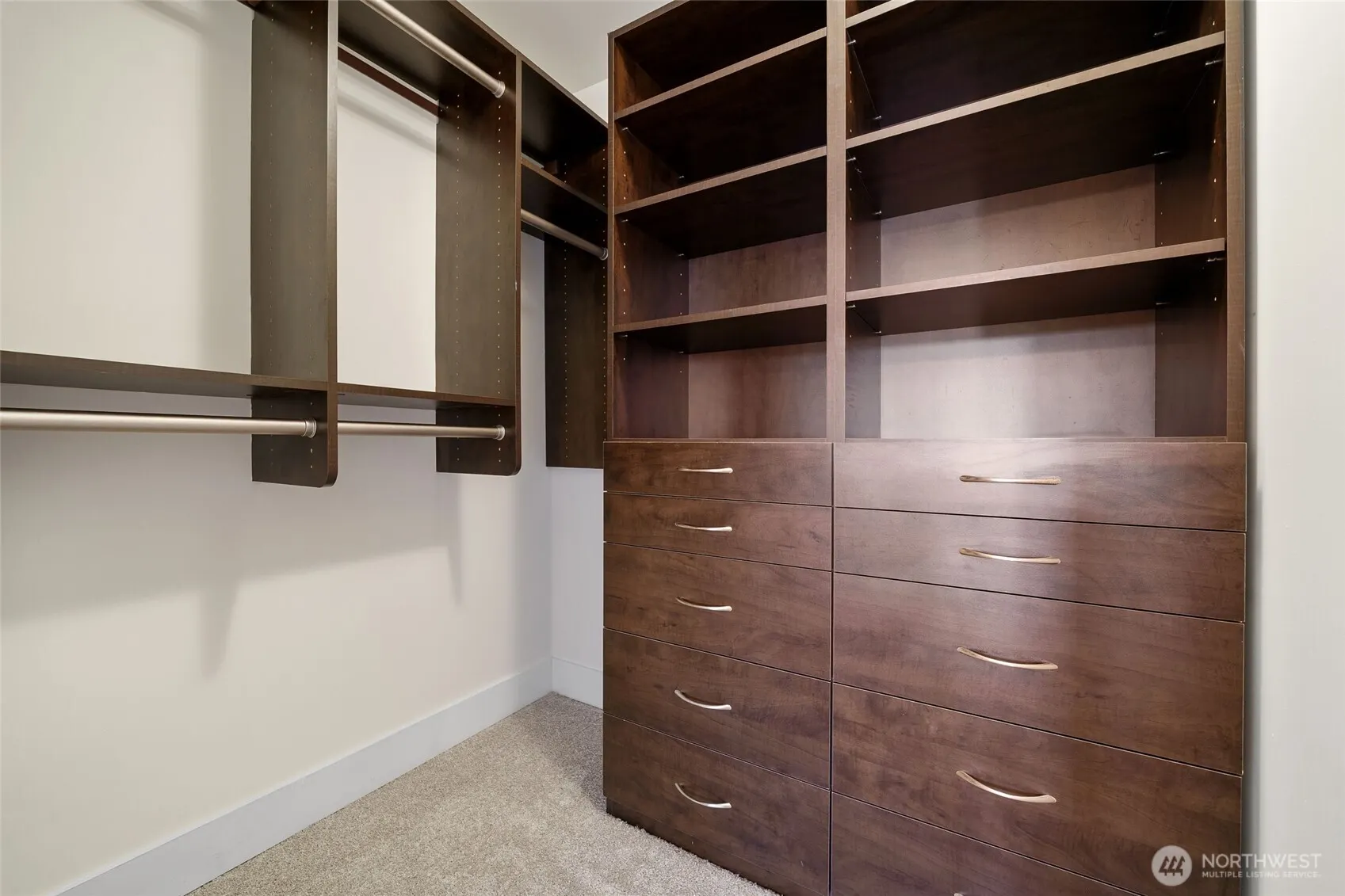 120 NW 39th Street #407, Seattle, WA 98107