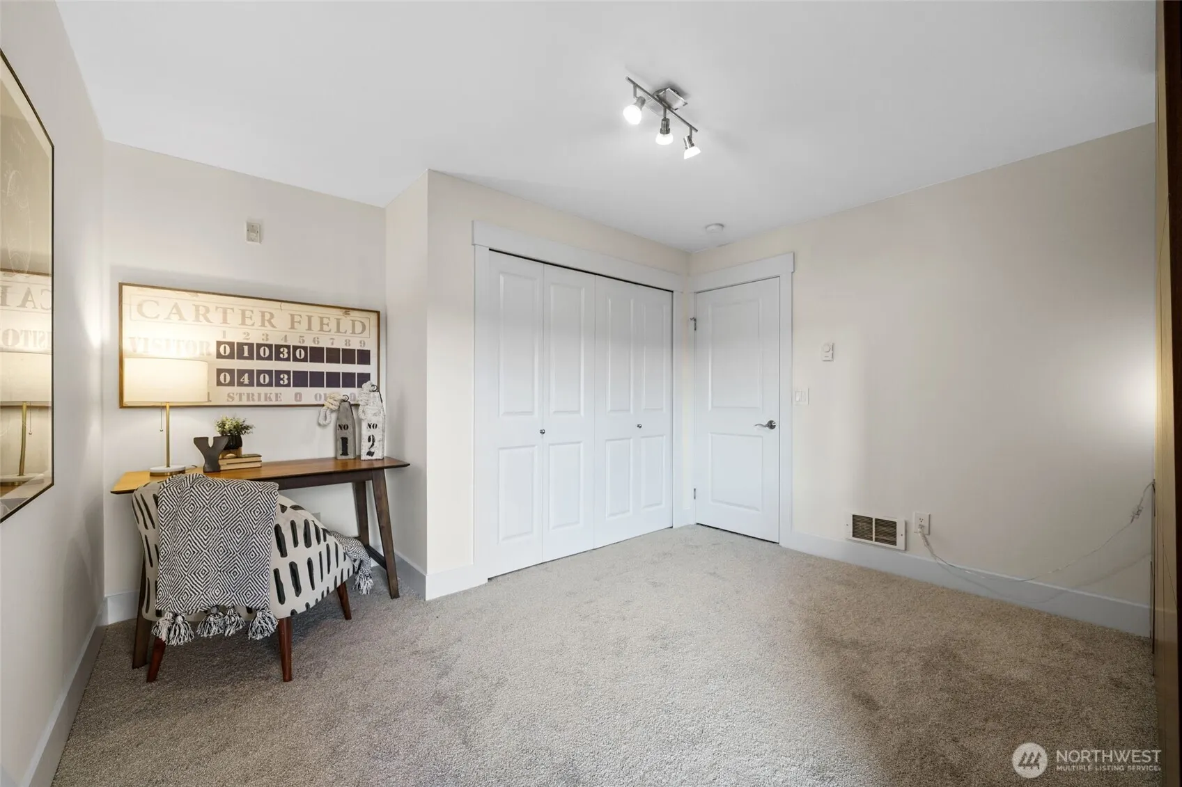 120 NW 39th Street #407, Seattle, WA 98107