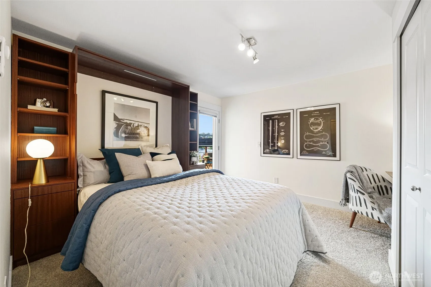 120 NW 39th Street #407, Seattle, WA 98107