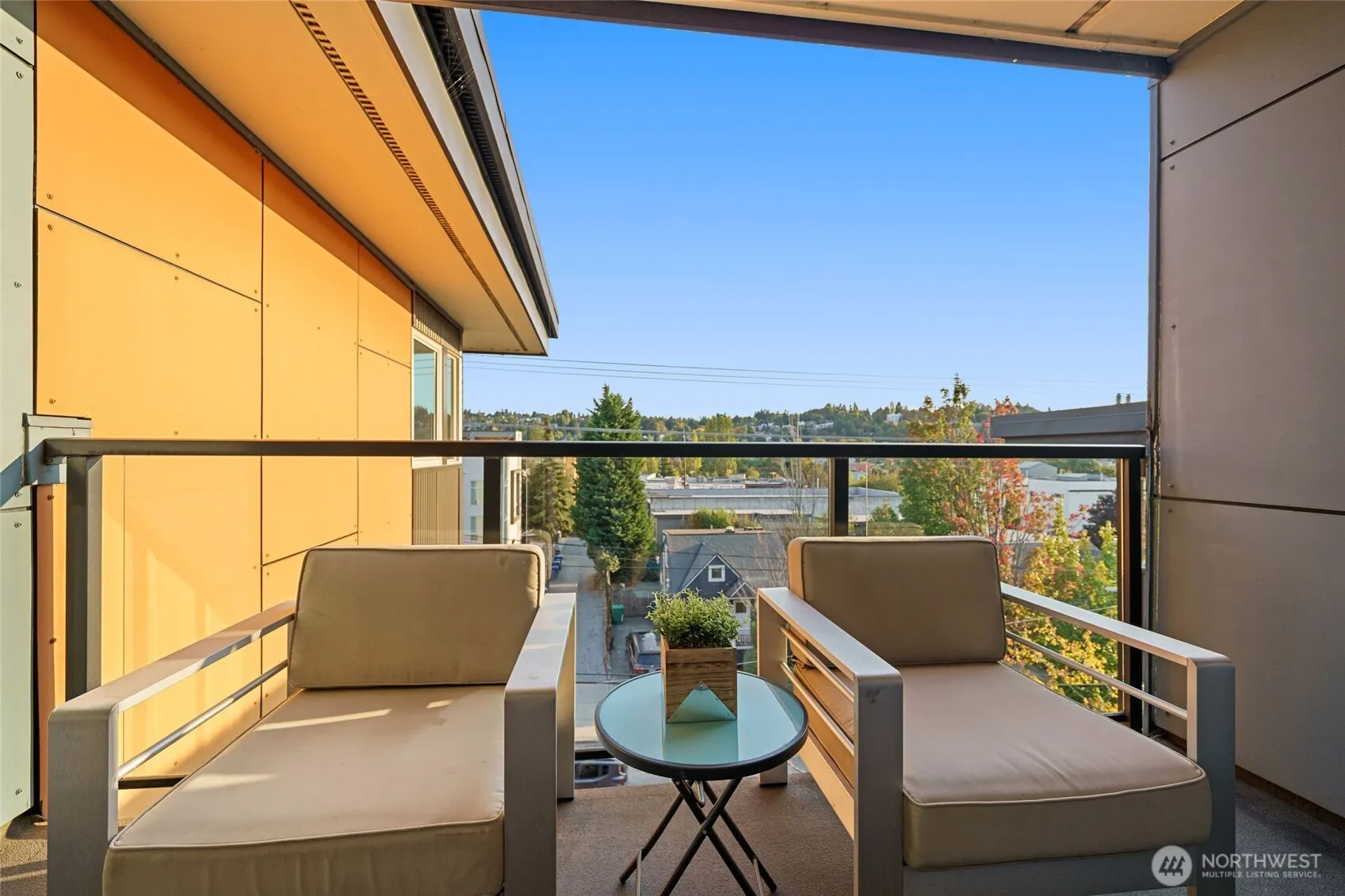 120 NW 39th Street #407, Seattle, WA 98107