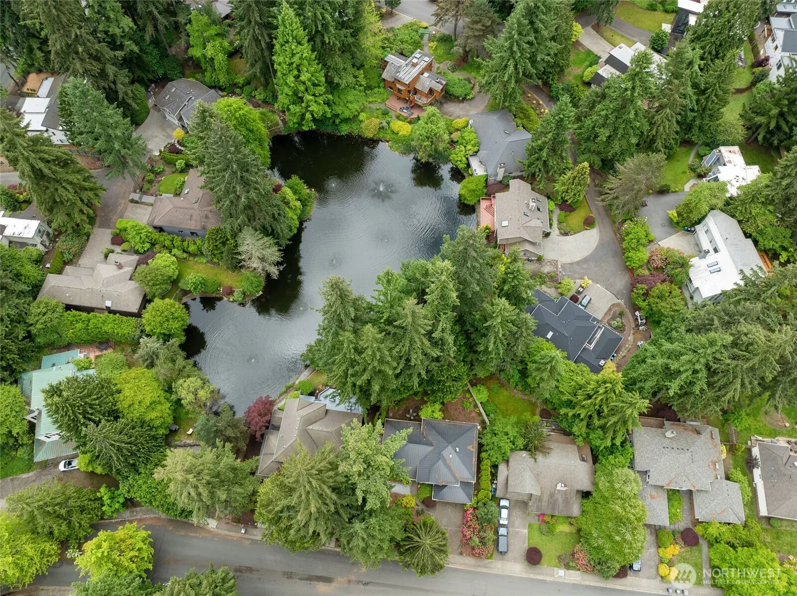 11423 NE 104th Street , Kirkland, WA 98033